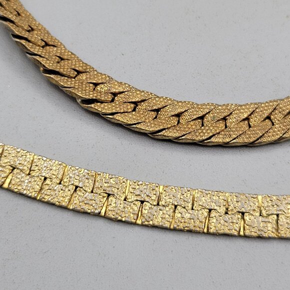 Flat Nugget Gold Tone Necklace and Bracelet Set Textured Links - Picture 5 of 7